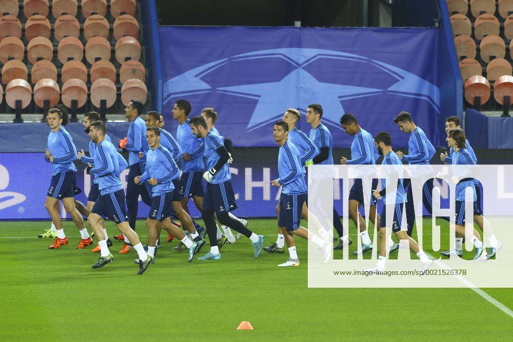 Cristiano Ronaldo et equipe FOOTBALL : Training Real Madrid - Champions League - 20 10 2015 GwendolineLeGoffx