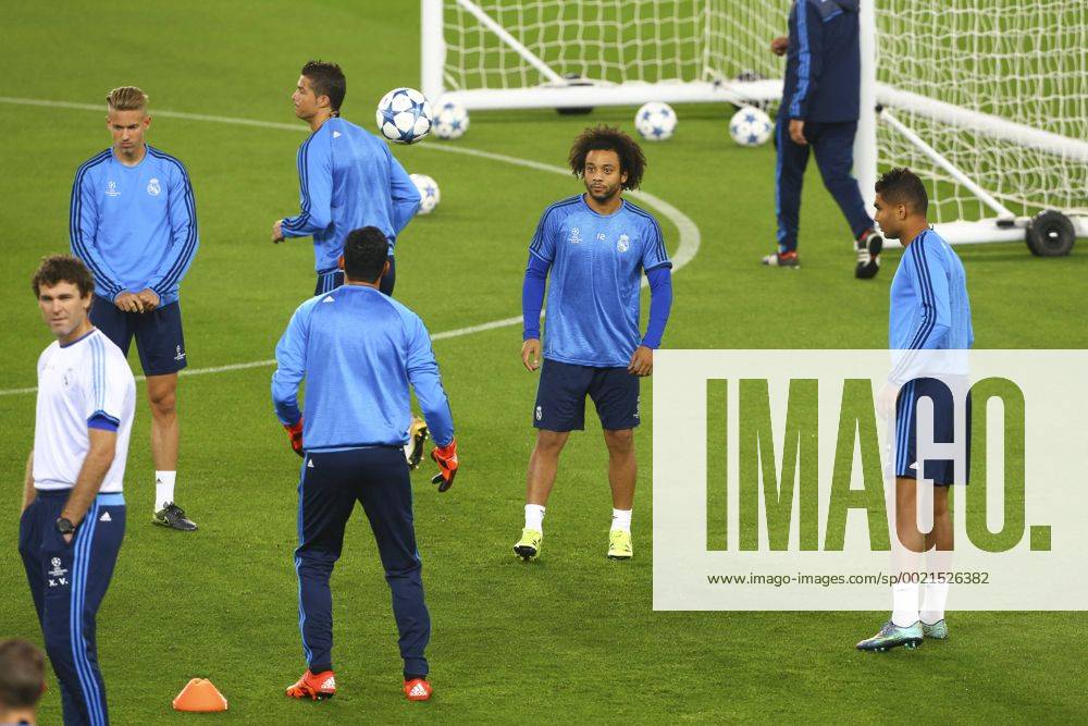 Marcelo FOOTBALL : Training Real Madrid - Champions League - 20 10 2015 GwendolineLeGoffx