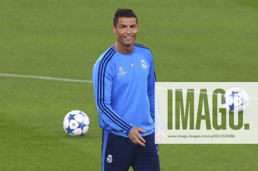 Cristiano Ronaldo FOOTBALL : Training Real Madrid - Champions League - 20 10 2015 GwendolineLeGoffx