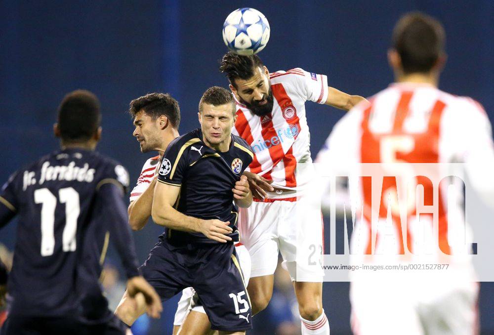 UEFA Champions League, Group F, Round 3, GNK Dinamo - FC Olympiakos 20.10.2015., Croatia, Zagreb - Maksimir Stadium - UEFA Champions League, Group F, Round 3, GNK Dinamo - FC Olympiakos. Armin Hodzic, Dimitris Siovas. IgorxKralj PIXSELL