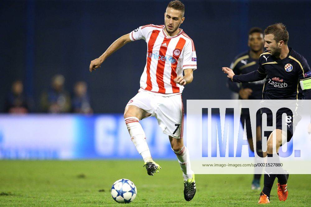 UEFA Champions League, Group F, Round 3, GNK Dinamo - FC Olympiakos 20.10.2015., Croatia, Zagreb - Maksimir Stadium - UEFA Champions League, Group F, Round 3, GNK Dinamo - FC Olympiakos. Kostas Fortounis, Domagoj Antolic. IgorxKralj PIXSELL