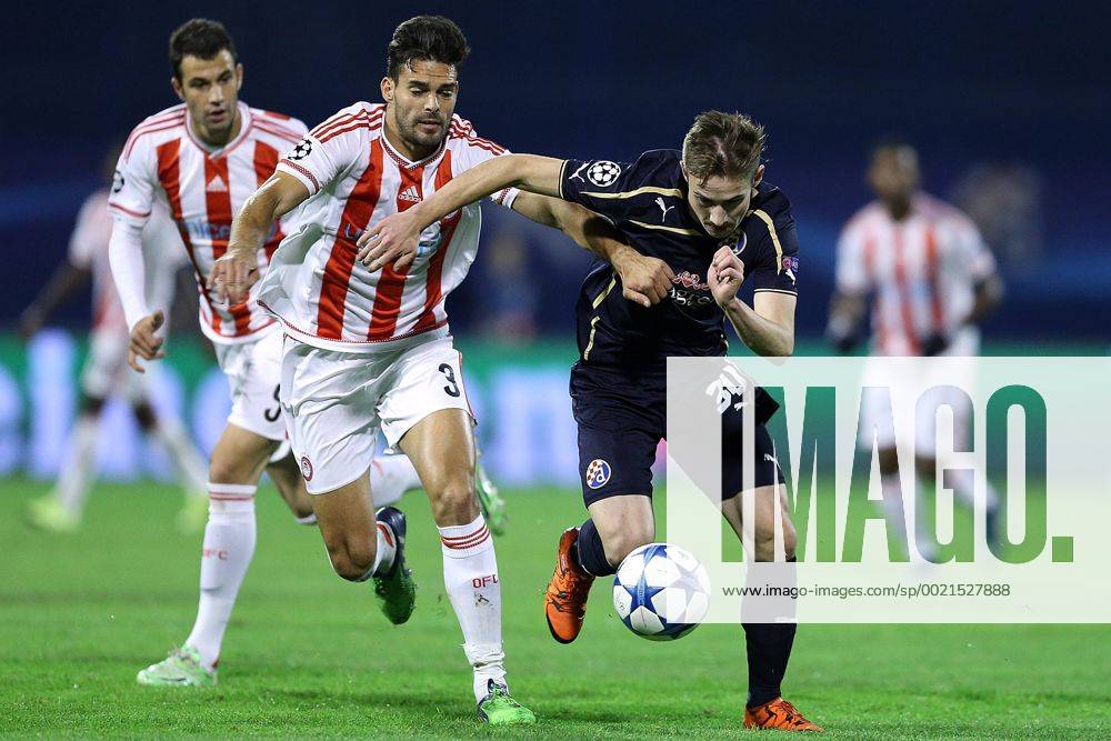 UEFA Champions League, Group F, Round 3, GNK Dinamo - FC Olympiakos 20.10.2015., Croatia, Zagreb - Maksimir Stadium - UEFA Champions League, Group F, Round 3, GNK Dinamo - FC Olympiakos. Alberto Botía, Marko Rog. GoranxStanzl PIXSELL