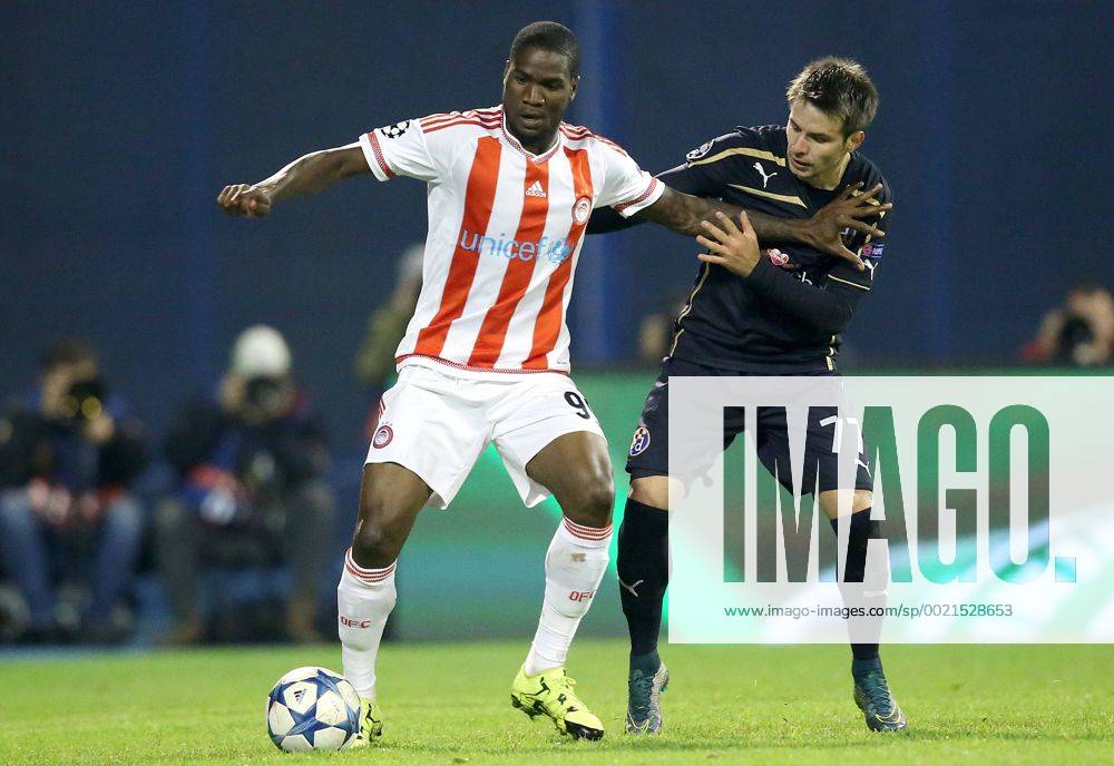 UEFA Champions League, Group F, Round 3, GNK Dinamo - FC Olympiakos 20.10.2015., Croatia, Zagreb - Maksimir Stadium - UEFA Champions League, Group F, Round 3, GNK Dinamo - FC Olympiakos. Ideye Brown, Alexandru Matel. IgorxKralj PIXSELL