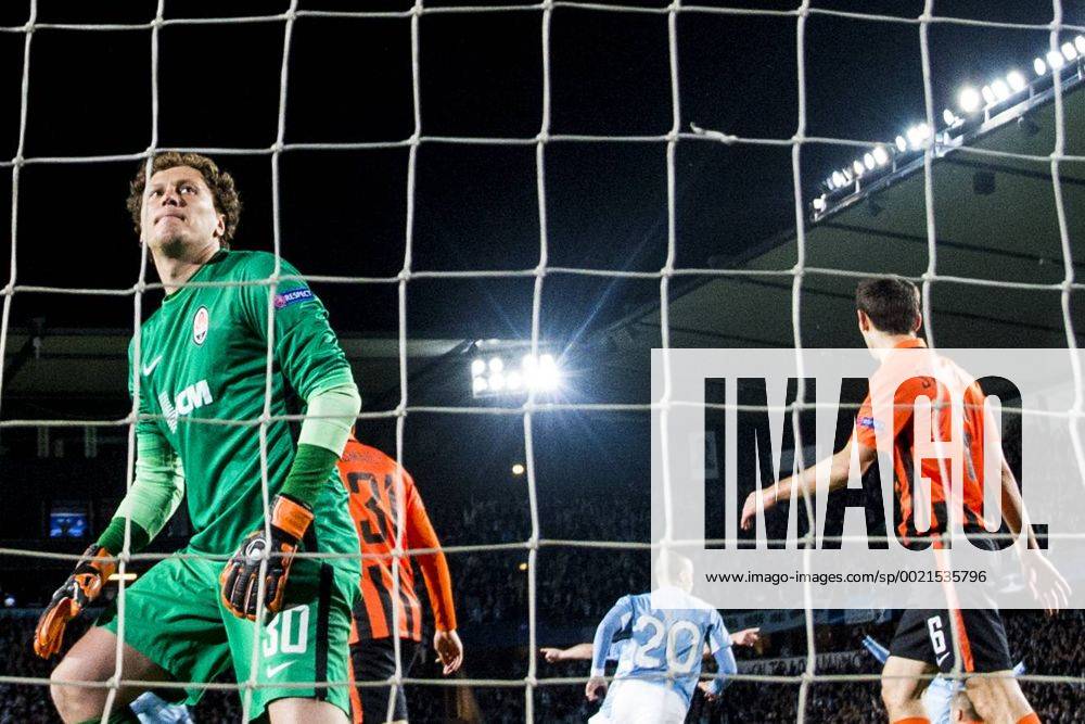 Shakhtar Donetsks Andriy Pyatov nach dem 1-0 - Champions League, Malmö FF vs Shakhtar Donetsk 21 oktober 2015 in Malmö. PETTERxARVIDSON BB151021PA128
