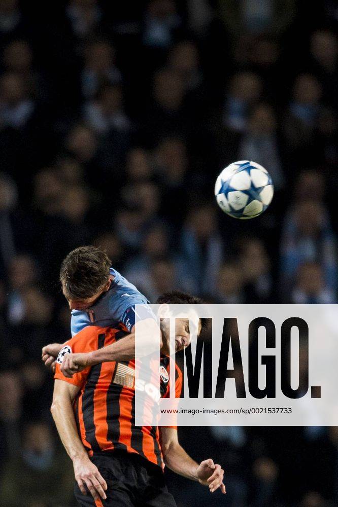 Fußball, Champions League, Malmö FF - Shakhtar Donetsk 151021 Malmö FFs Markus Rosenberg, Shakhtar Donetsks Taras Stepanenko - Champions League, Malmö FF vs Shakhtar Donetsk 21 oktober 2015 in Malmö. PETTERxARVIDSON BB151021PA199