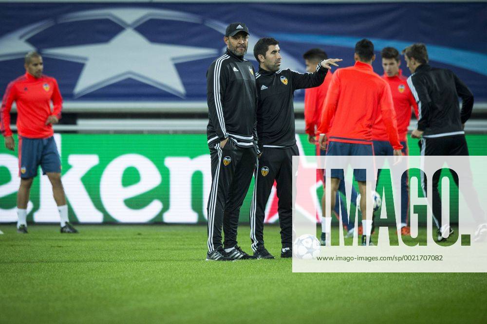 Fußball, Champions League, FC Valencia Training und PK - GENT, BELGIUM: Valencia s head coach Nuno Espirito Santo pictured during a training session of Spanish soccer team Valencia CF, Tuesday 03 November 2015, in Gent. Tomorrow, Gent is playing against Spanish club Valencia CF in the UEFA Champions League competition, in the group stage, in group H. JASPERxJACOBS x04732871x