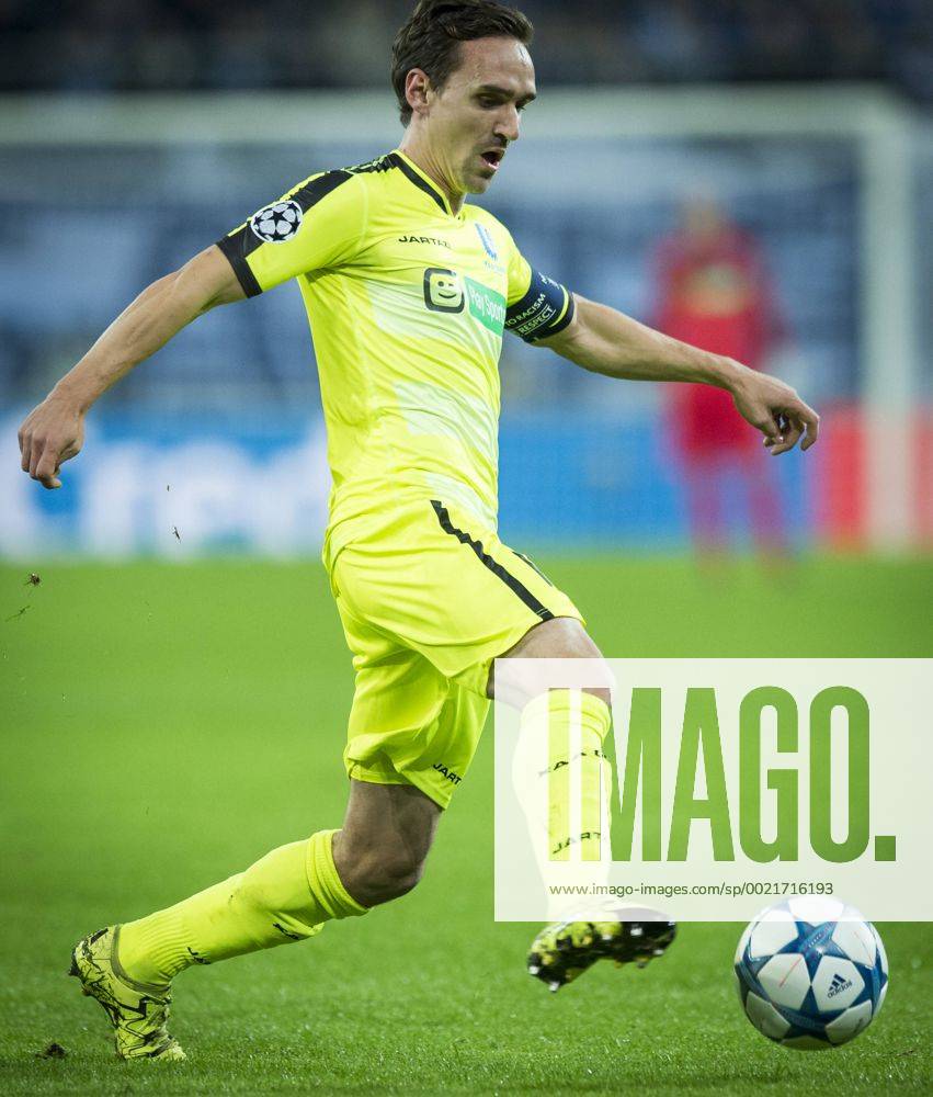 - GENT, BELGIUM: Gent s Sven Kums pictured in action during a soccer game between Belgian team KAA Gent and Spanish club Valencia CF in Gent, Wednesday 04 November 2015, game four in group H of the group stage of the UEFA Champions League tournament. YORICKxJANSENS x04733517x