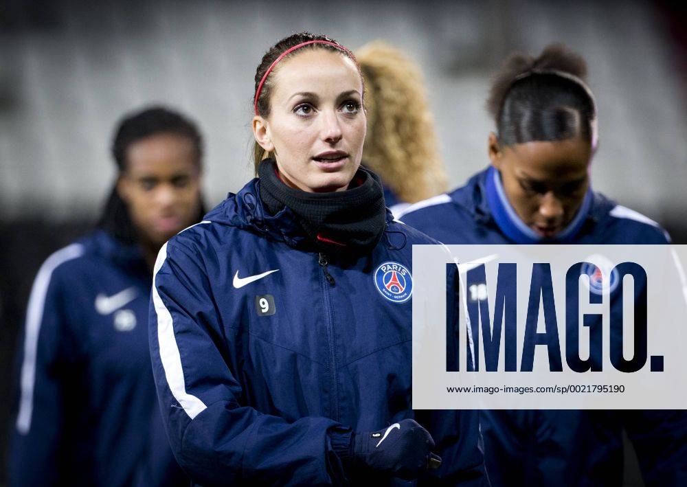 Fußball, Damen Champions League, KIF Örebro - Paris St. Germain 151111 Paris SG Kosovare Asllani under fotbollsmatchen i Womens Champions League mellan Kif Örebro och Paris SG den 11 november 2015 i Örebro.