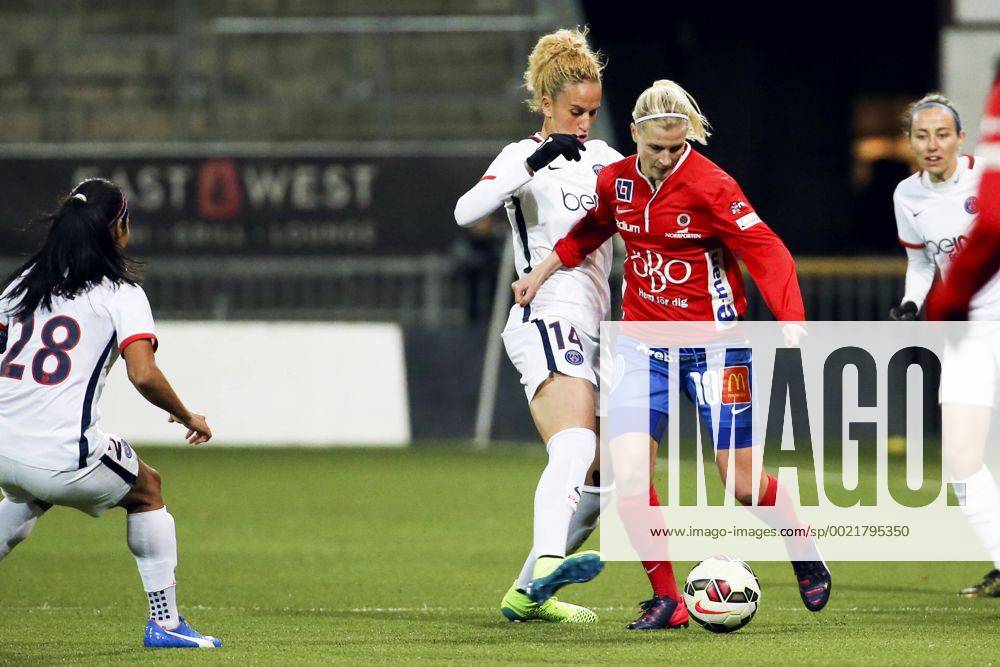 Fußball, Damen Champions League, KIF Örebro - Paris St. Germain 151111 Paris Kheira Hamraoui och Örebros Sanna Talonen under fotbollsmatchen i Womens Champions League mellan Kif Örebro och Paris SG den 11 november 2015 i Örebro.