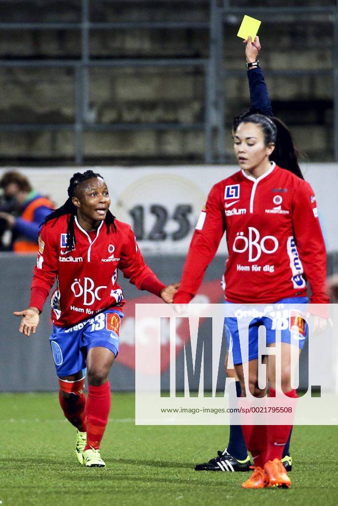 Fußball, Damen Champions League, KIF Örebro - Paris St. Germain 151111 Örebros Ogonna Chukwudi far en varning under fotbollsmatchen i Womens Champions League mellan Kif Örebro och Paris SG den 11 november 2015 i Örebro.