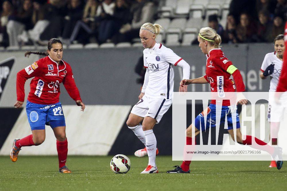 Paris Caroline Seger under fotbollsmatchen i Womens Champions League mellan Kif Örebro och Paris SG den 11 november 2015 i Örebro.