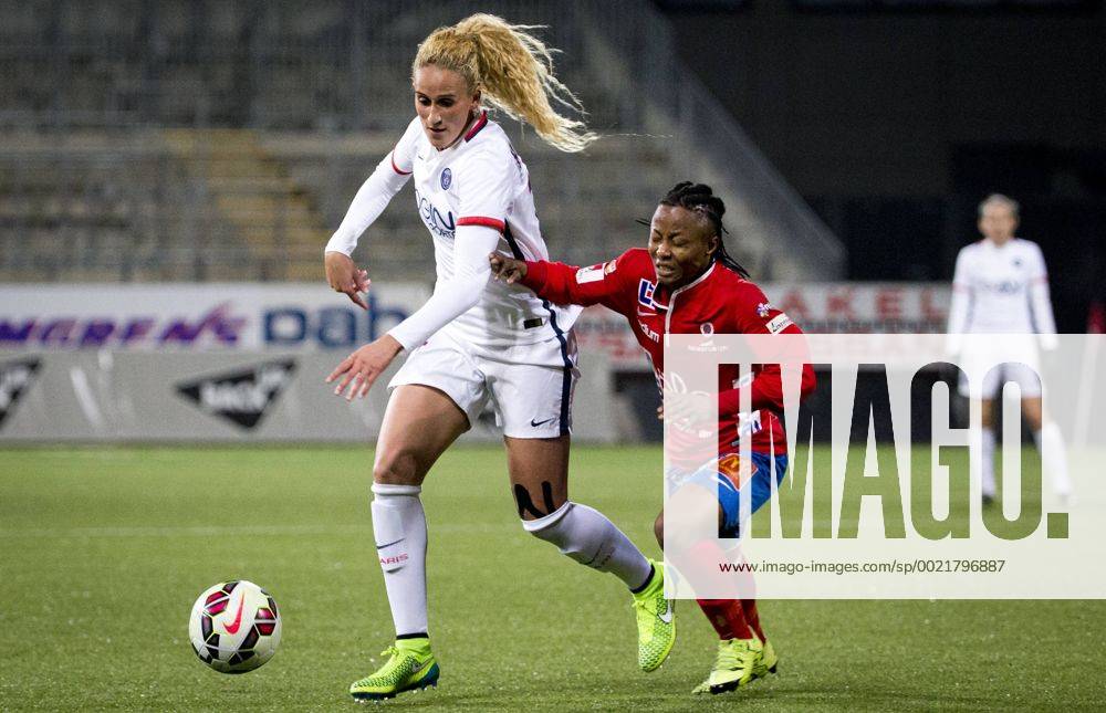 Fußball, Damen Champions League, KIF Örebro - Paris St. Germain 151111 Paris SG Kheira Hamraoui och KIF Örebro Ogonna Chukwudi under fotbollsmatchen i Womens Champions League mellan Kif Örebro och Paris SG den 11 november 2015 i Örebro.