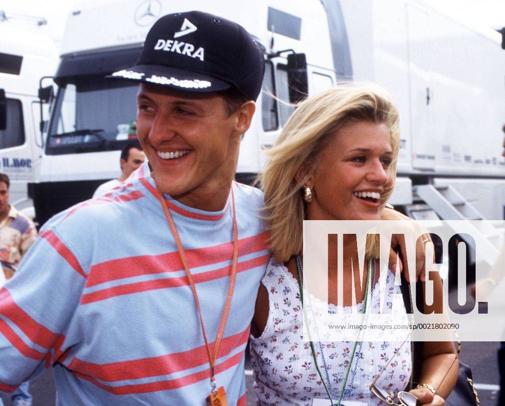 Michael Schumacher und Frau Corinna (re) im Team Benetton