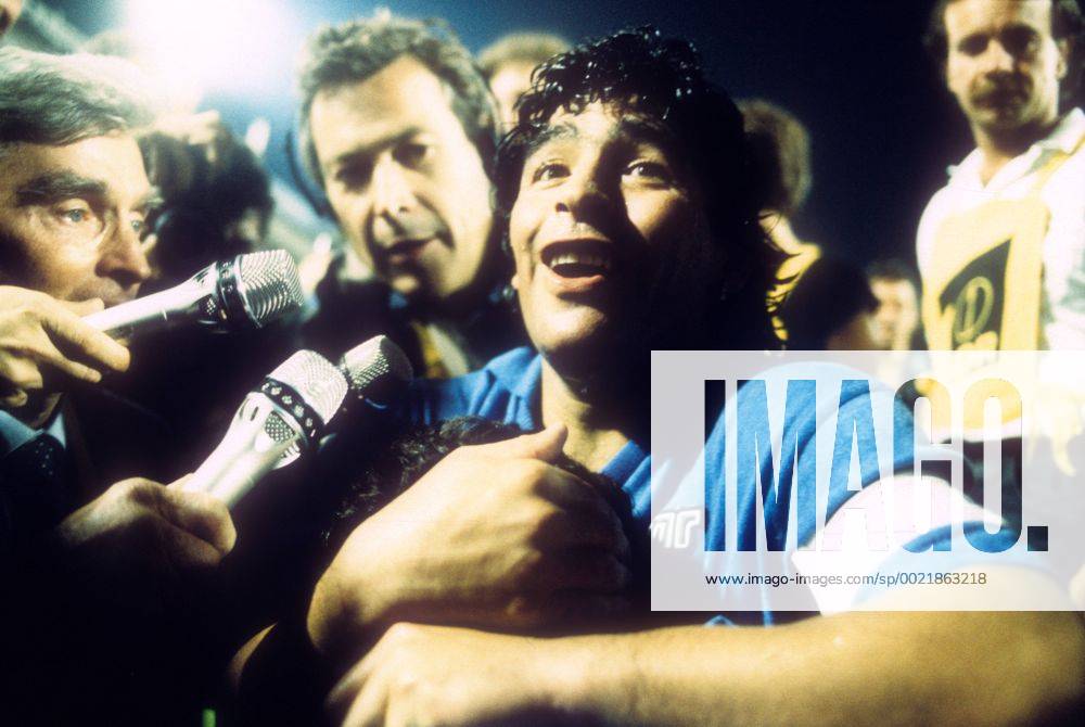 Der SSC Neapel gewinnt den UEFA-Pokal: Diego Maradona