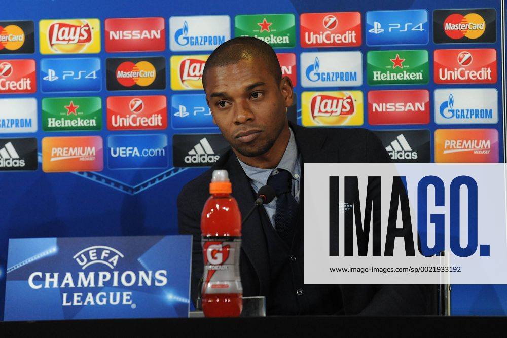 Fußball, Champions League, Manchester City PK IPP20151124 Football - soccer: UEFA Champions League, Conferenza stampa pre partita - Juventus Turin - Manchester city, Fernandinho (Hinweis: Verwendung nur in Deutschland - only Germany) ZWEIx PhotoxPressx