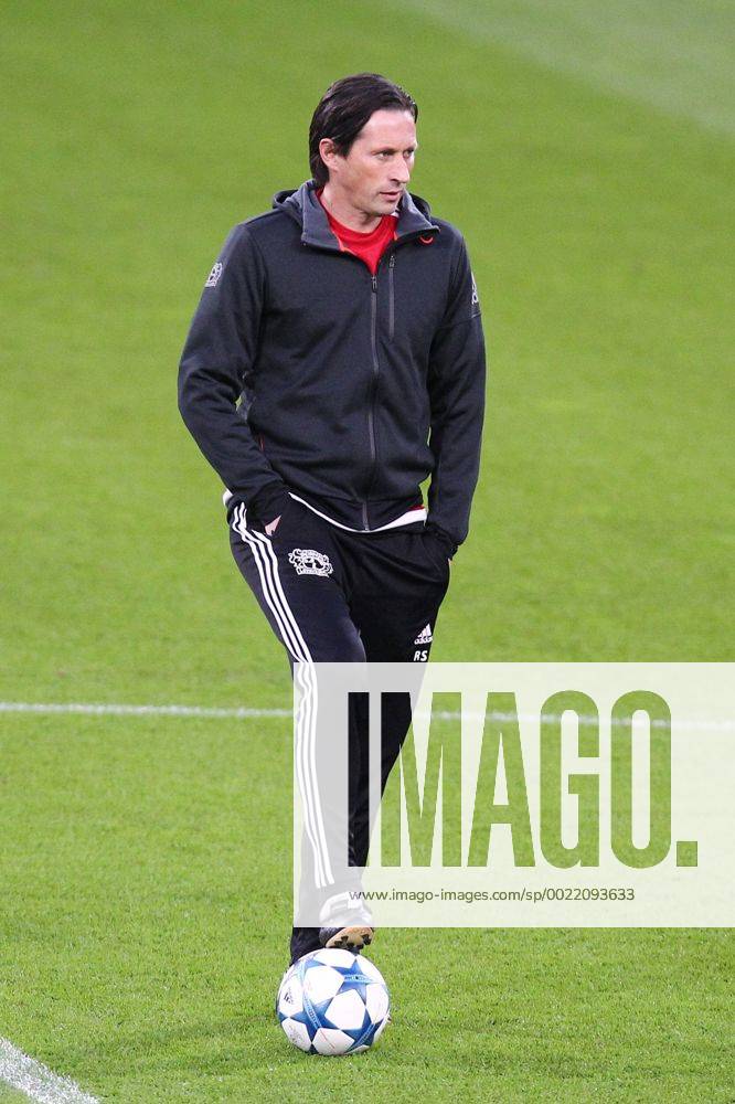 Leverkusen Roger Schmidt (Trainer, Bayer 04 Leverkusen), Bayer 04 Leverkusen - FC Barcelona Barca Fussball, Champions-League, 08.12.2015,