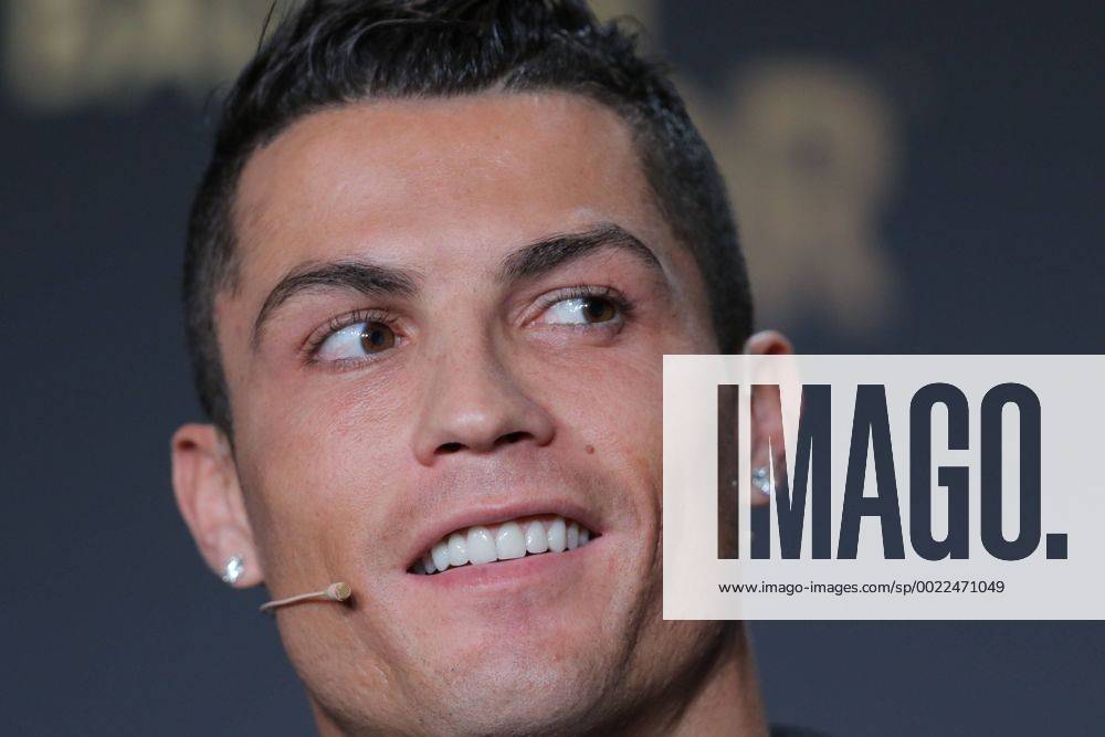 Lionel MESSI, ARG NEYMAR, BRA Cristiano RONALDO, POR Pressconference Nominees World Player of the Year FIFA-Weltfussballer Footballer of the Year 2015, FIFA Ballon d Or in the Kongresshaus Zuerich, Switzerland at January 11, 2016 11.01.2016 FIFA World Player Party