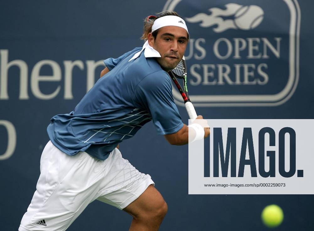 Marcos Baghdatis (Zypern) - Rückhand Tennis Herren Western Southern Financial Group Masters 2006, ATP Tour Einzelbild Cincinnati Tennis Herren Western Southern Financial Group Masters 2006, ATP Tour Einzelbild Cincinnati