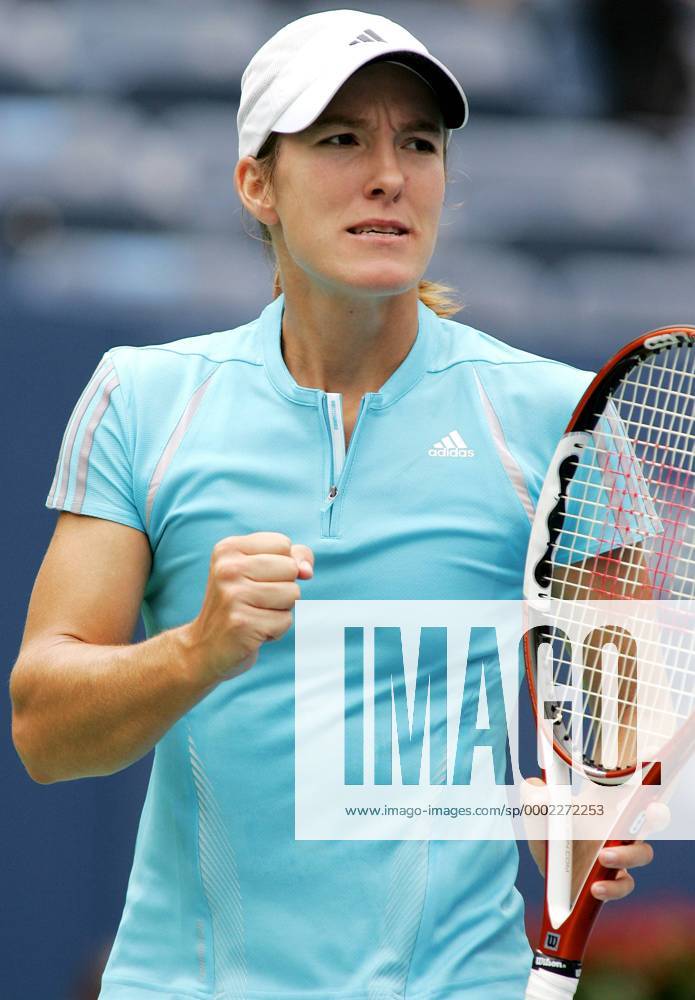 Justine Henin Hardenne (Belgien) jubelt - (nyp2006082831) Tennis Damen US Open 2006, WTA Tour, Grand Slam Einzelbild New York Tennis Damen US Open 2006, WTA Tour, Grand Slam Einzelbild New York