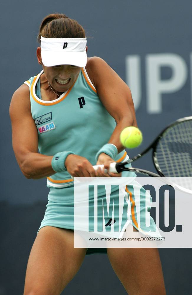 Ai Sugiyama (Japan) - Rückhand - (nyp2006082838) Tennis Damen US Open 2006, WTA Tour, Grand Slam Einzelbild New York Dynamik, Tennis Damen US Open 2006, WTA Tour, Grand Slam Einzelbild New York Dynamik,