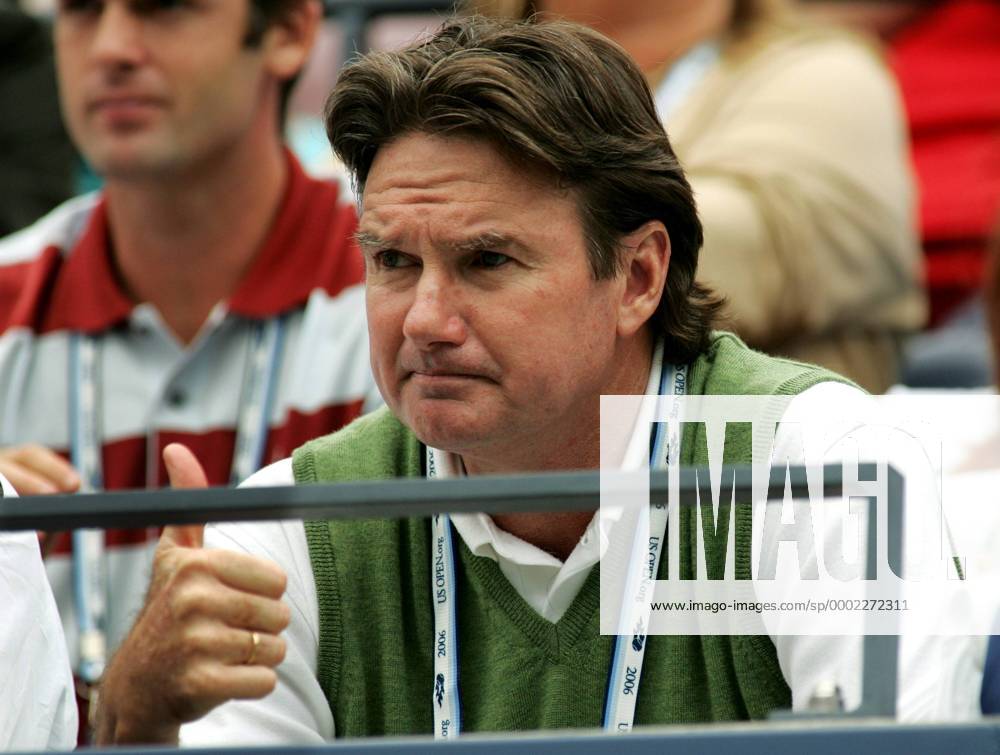 Jimmy Connors, Trainer von Andy Roddick (beide USA) zufrieden - (nyp2006082846) Tennis Herren US Open 2006, ATP Tour, Grand Slam Einzelbild New York Tennis Herren US Open 2006, ATP Tour, Grand Slam Einzelbild New York