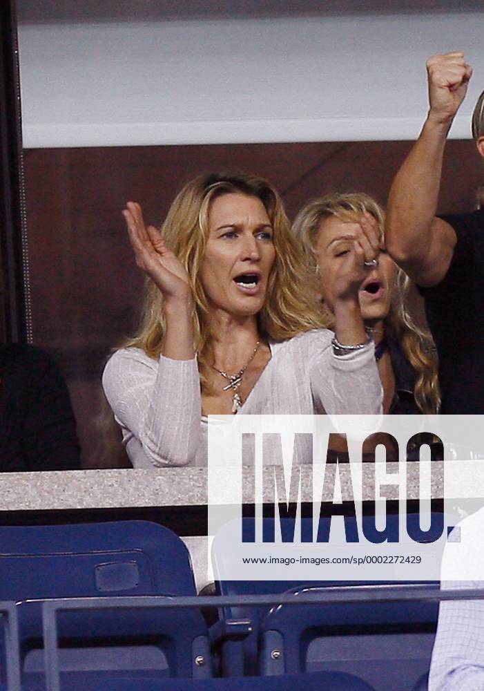 Steffi Graf (Deutschland) spendet ihrem Ehemann Andre Agassi Beifall - (nyp20060828220) Tennis Herren US Open 2006, ATP Tour, Grand Slam Einzelbild New York Freude, Tennis Herren US Open 2006, ATP Tour, Grand Slam Einzelbild New York Freude,