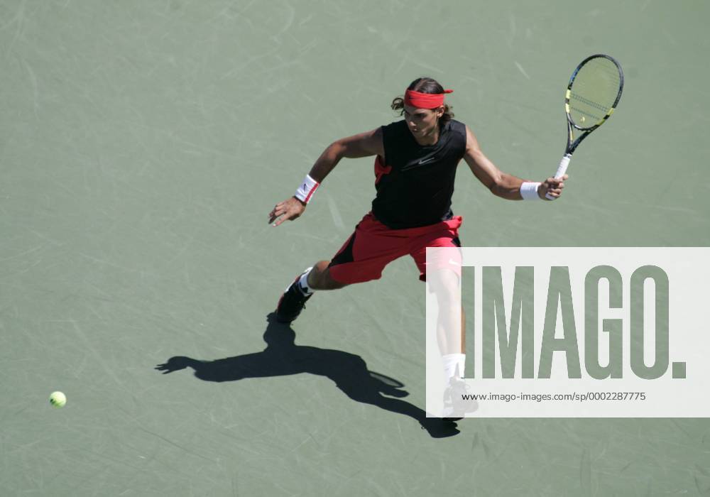 Rafael Nadal (Spanien) - Vorhand - Tennis Herren US Open 2006, Grand Slam, ATP Tour, Hartplatz, Hardcourt, Hartplatztennis, Hartplatzturnier Einzelbild Flushig Meadow, Meadows New York, NY, N Y Tennis Herren US Open 2006, Grand Slam, ATP Tour, Hartplatz, Hardcourt, Hartplatztennis, Hartplatzturnier Einzelbild Flushig Meadow, Meadows New York, NY, N Y