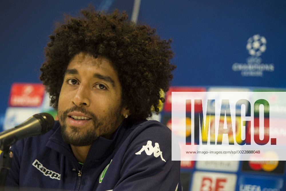 Fußball, Champions League, VfL Wolfsburg PK Wolfsburg Brazilian player Bonfim Costa Dante pictured at a press conference PK Pressekonferenz of German soccer club VfL Wolfsburg, Tuesday 16 February 2016 in Gent. Wolfsburg is preparing for the first leg of the 1 8 finals of the UEFA Champions League competition against Belgian team KAA Gent tomorrow. JASPERxJACOBS x04794204x