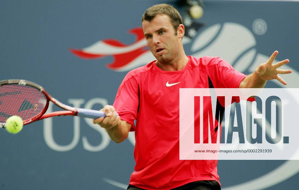 Marc Gicquel (Frankreich) - Vorhand - (NYP2006090639) Tennis Herren US Open 2006, Grand Slam, ATP Tour Einzelbild Flushing Meadow, Meadows New York, NY, N Y Dynamik, Tennis Herren US Open 2006, Grand Slam, ATP Tour Einzelbild Flushing Meadow, Meadows New York, NY, N Y Dynamik,