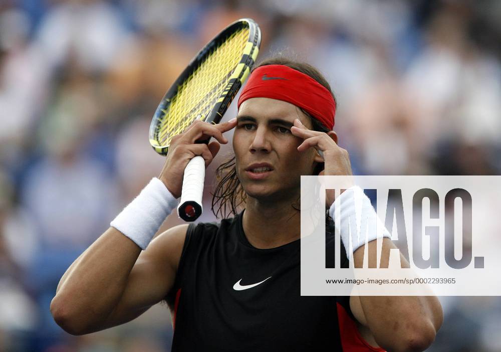 Rafael Nadal (Spanien) verzweifelt Tennis Herren US Open 2006, ATP Tour, Grand Slam Viertelfinale, Einzelbild Flushing Meadow, Meadows New York, NY N Y Enttäuschung, Tennis Herren US Open 2006, ATP Tour, Grand Slam Viertelfinale, Einzelbild Flushing Meadow, Meadows New York, NY N Y Enttäuschung,