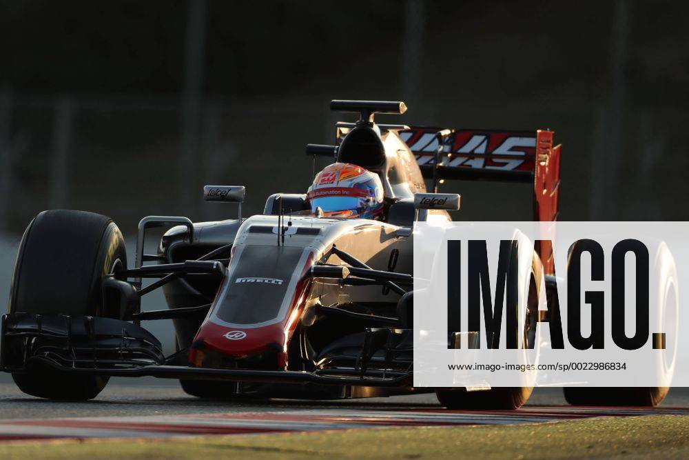 8 Romain Grosjean (FRA, Haas F1 Team), Motorsports: FIA Formula One World Championship WM Weltmeisterschaft 2016, Test in Barcelona, ZWEIx