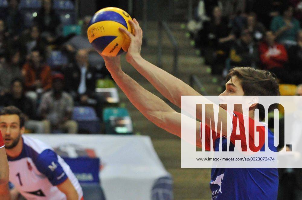 Volleyball 1.Bundesliga, United Volleys - TSV Herrsching, v.l. Jan Klobucar (United Volleys) ,