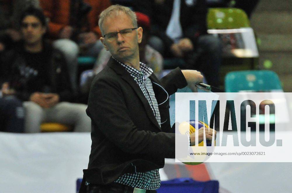 Volleyball 1.Bundesliga, United Volleys - TSV Herrsching, v.l. Trainer Michael Warm (United Volleys) ,