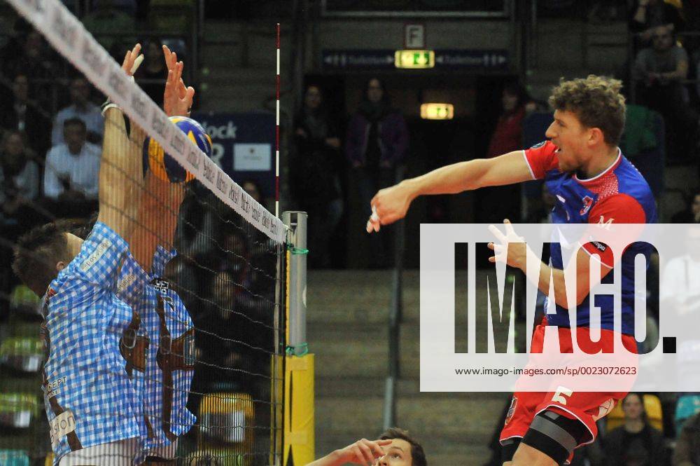 Volleyball 1.Bundesliga, United Volleys - TSV Herrsching, v.l. Lukas Bauer (United Volleys),