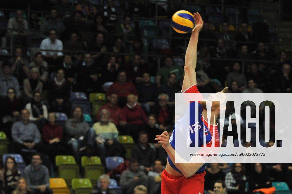Volleyball 1.Bundesliga, United Volleys - TSV Herrsching, v.l. Christian Duennes (United Volleys) ,