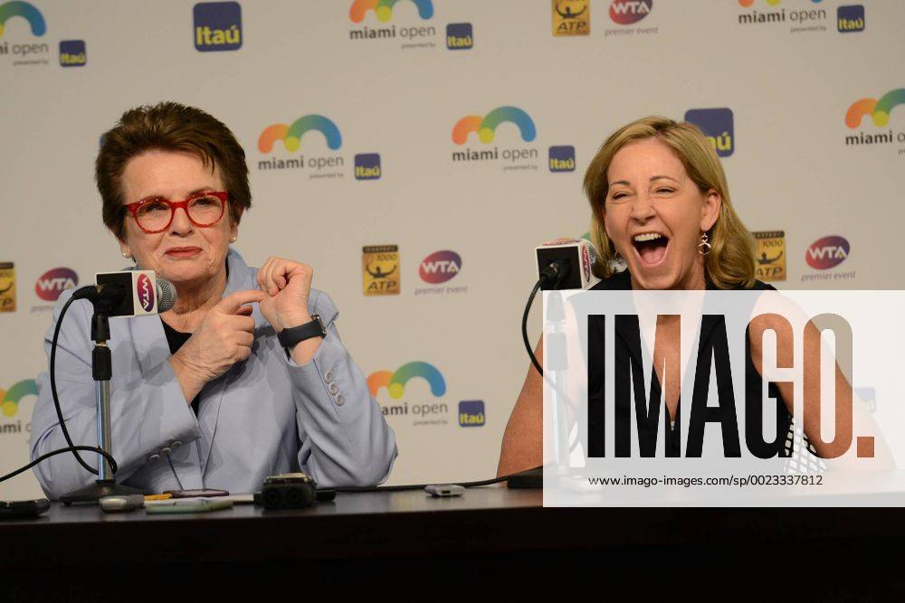 SPORT March 23, 2016 - Miami, Florida, United States - BILLIE JEAN KING (left) and CHRIS EVERT speak to the media at the Miami Open. Tennis 2016 - Miami Open - Day 3 - ZUMAl132