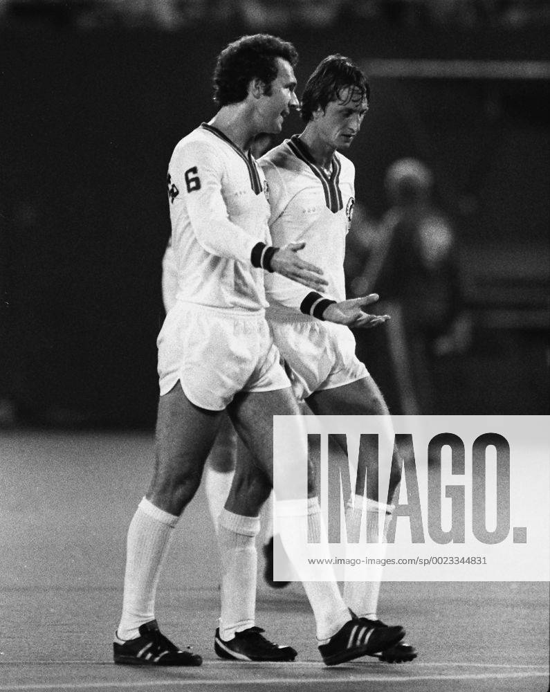 Football - New York Cosmos 2 World All Stars XI 2 (30 08 1978) Johan Cruyff and Franz Beckenbauer of the Cosmos during the game in Giants Stadium, New York.