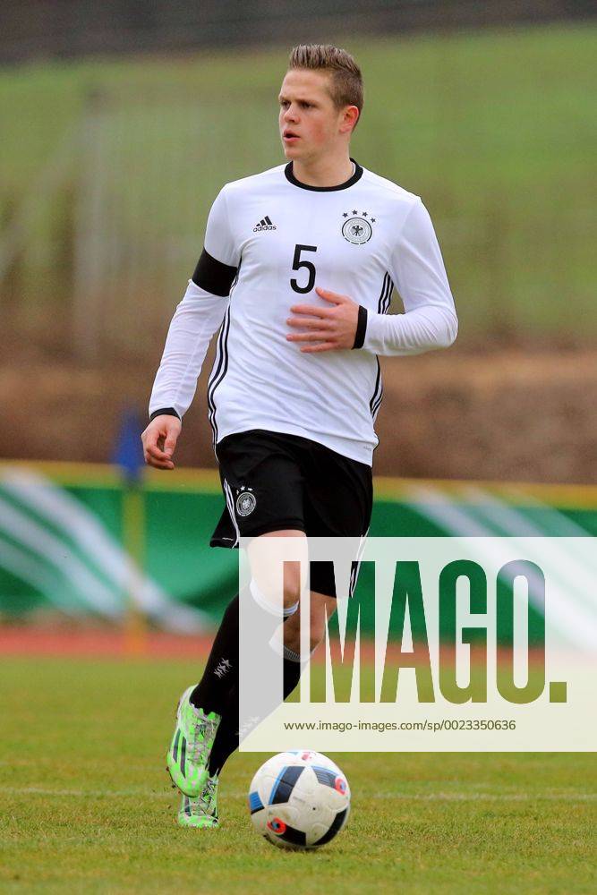 Joel Abu Hanna (Deutschland) Deutschland vs Frankreich --- Fussball --- U18-Laenderspiel --- 24.03.2016