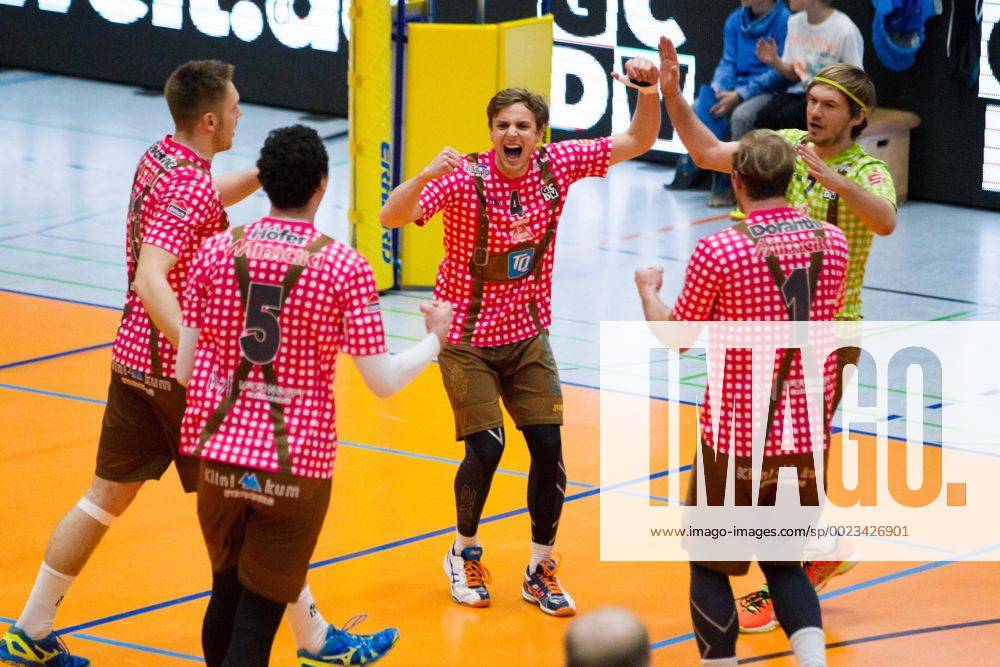 Herrsching Jubel Patrick Steuerwald (4 Herrsching) und Ferdinand Tille (7 Herrsching); Volleyball Bundesliga Herren Play-Off Viertelfinale, Nikolaushalle, Herrsching Germany, 20160331; Partie TSV Herrsching vs VfB Friedrichshafen;