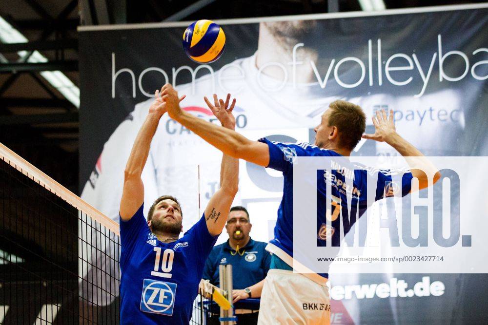 Herrsching Zuspiel Simon Tischer ( 10, Friedrichshafen); Volleyball Bundesliga Herren Play-Off Viertelfinale, Nikolaushalle, Herrsching Germany, 20160331; Partie TSV Herrsching vs VfB Friedrichshafen;