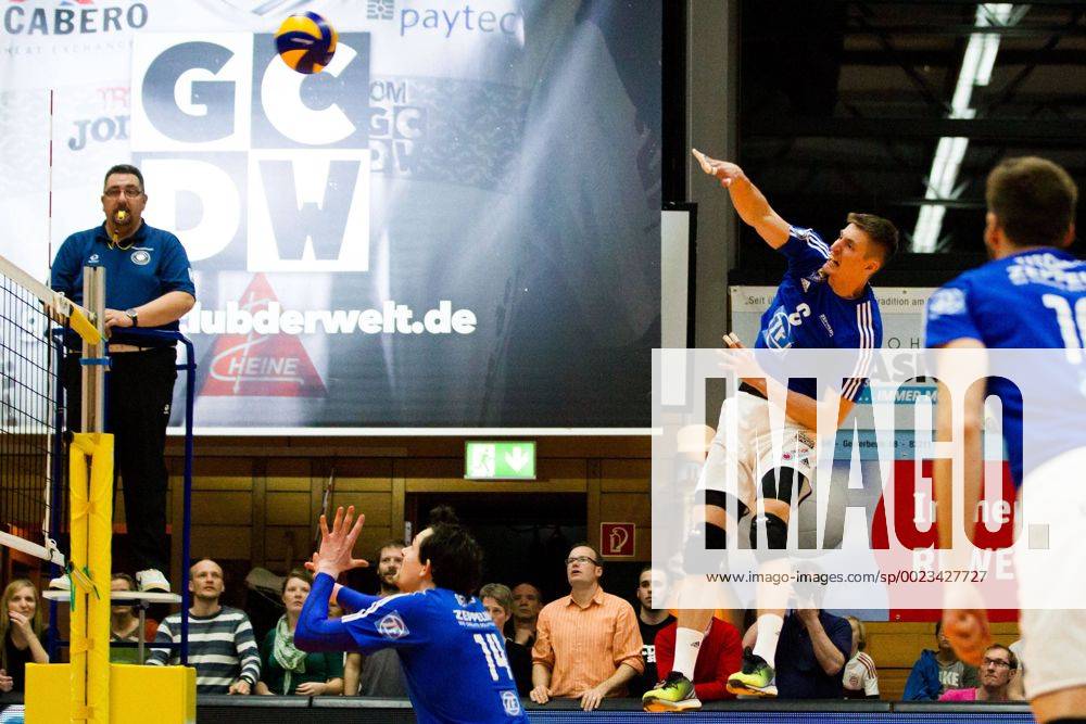 Herrsching Angriff Michal Finger ( 6, Friedrichshafen); Volleyball Bundesliga Herren Play-Off Viertelfinale, Nikolaushalle, Herrsching Germany, 20160331; Partie TSV Herrsching vs VfB Friedrichshafen;
