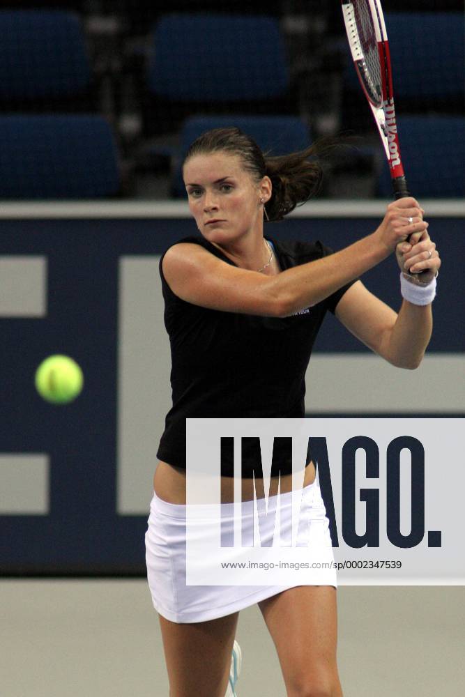 Iveta Benesova (Tschechien) - beidhändige Rückhand Tennis Grand Prix Damen Porsche Grand Prix 2006, WTA Tour Einzelbild Stuttgart Tennis Grand Prix Damen Porsche Grand Prix 2006, WTA Tour Einzelbild Stuttgart