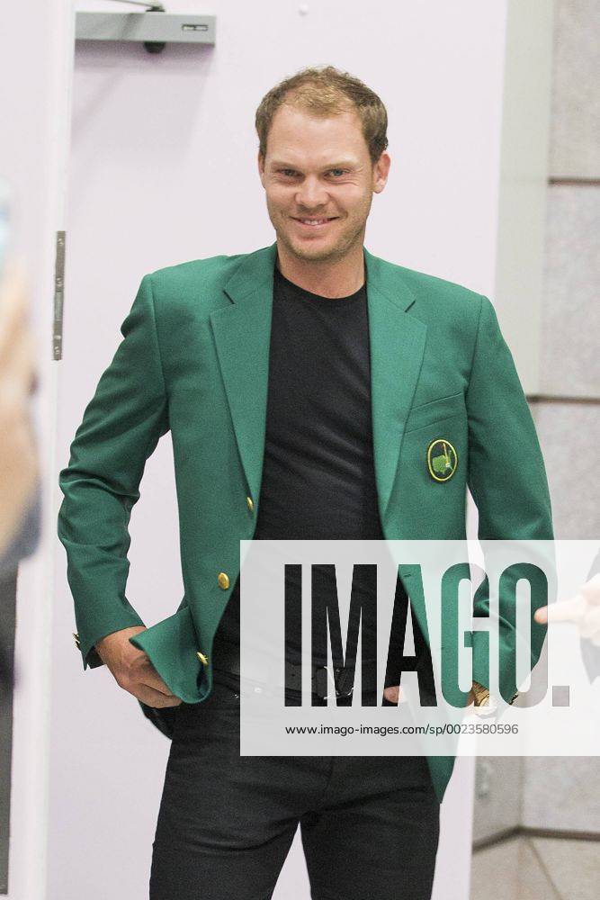 Manchester, Lancashire, UK - Manchester UK. US Masters champion David Willett arrives back in Britain at Manchester Airport this morning after scooping the £1.8M top prize in Augusta. David Willett - ZUMAl94_