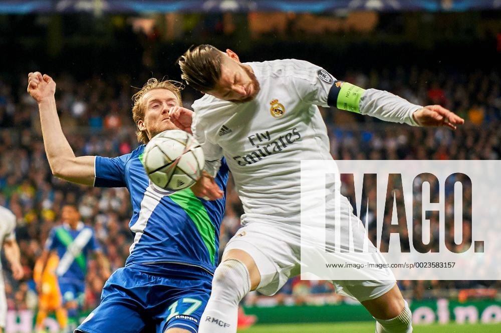 V.li.: Andre Schürrle (Wolfsburg, 17), Sergio Ramos (Real, 4), Kopfball, header, Aktion, Action,