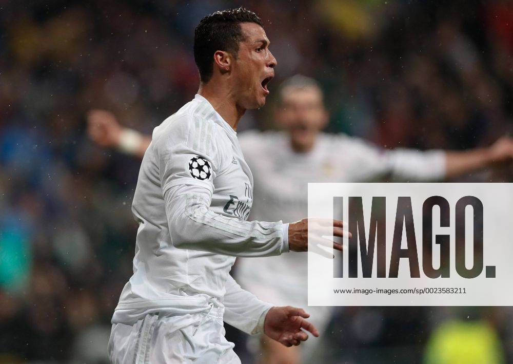 Real Madrid Portuguese forward Cristiano Ronaldo celebrates his second goal for the team before Wolfsburg during a Champions League quarter final second leg match held at Santiago Bernabeu Stadium in Madrid, Spain, 12 April 2016. REAL MADRID VS WOLFSBURGO !ACHTUNG: NUR REDAKTIONELLE NUTZUNG! RMD009 20160412-635960930781786358