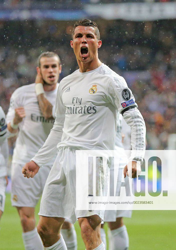 Cristiano RONALDO, Real Madrid 7 Torschuss, schiesst das Tor zum 2-9 Jubel, Freude, Emotionen, Feiern, Lachen, jubelt, freuen, reisst die Arme hoch, ballt die Faust REAL MADRID - VFL WOLFSBURG Quarterfinal, Football UEFA Champions League, Wolfsburg, 12.04.2016 CL Saison 2015 2016