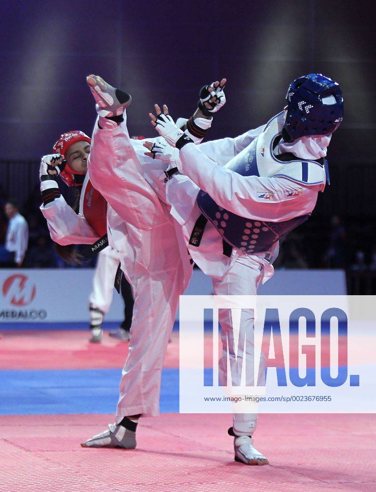 (160420) -- PASAY CITY, April 20, 2016 -- Mahsa Jeddi (R) of Iran competes against Gyani Chunara of Nepal during the quarterfinals match in women s -57kg category in the 22nd Asian Taekwondo Championships in Pasay City, the Philippines, April 20, 2016. Mahsa Jeddi won 7-4. ) (SP)PHILIPPINES-PASAY CITY-ASIAN TAEKWONDO CHAMPIONSHIPS RouellexUmali