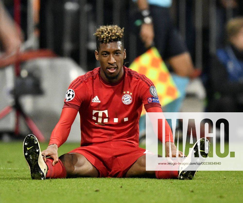 Enttäuaschung bei Kingsley Coman FC Bayern München FC Bayern München FCB vs Atletico Madrid UEFA Champions-League CL Halbfinale Rückspiel Saison 2015 2016 München Allianz Arena 03.05.2016 FC Bayern München FCB vs Atletico Madrid