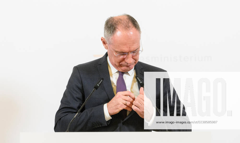 20230306 Praesentation der Kriminalstatistik 2022 WIEN, OESTERREICH - 6. MAERZ: Innenminister Gerhard Karner (OEVP) bei der Praesentation der Kriminalstatistik 2022 im Innenministerium am 6. Maerz, 2023 in Wien, Oesterreich. 230306_SEPA_32_046
