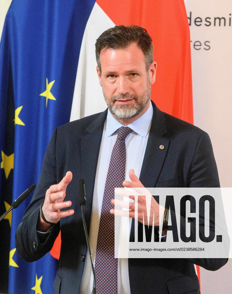 20230306 Praesentation der Kriminalstatistik 2022 WIEN, OESTERREICH - 6. MAERZ: Direktor des Bundeskriminalamtes Andreas Holzer bei der Praesentation der Kriminalstatistik 2022 im Innenministerium am 6. Maerz, 2023 in Wien, Oesterreich. 230306_SEPA_32_041
